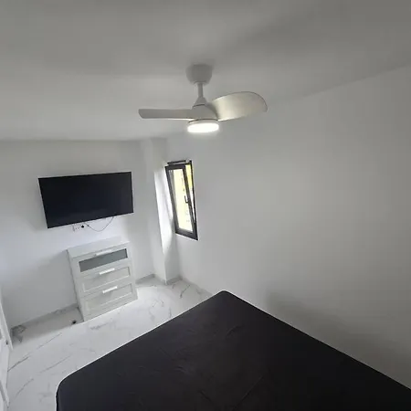 아파트 Dream 1 Bedroom Terrace Dining Pool 아데제