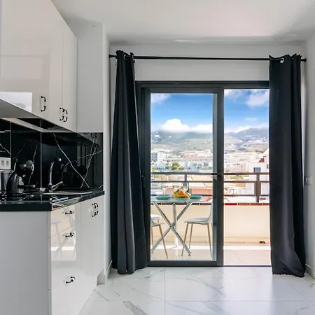 Lejlighed Dream 1 Bedroom Terrace Dining Pool In By Aqua Vista Tenerife